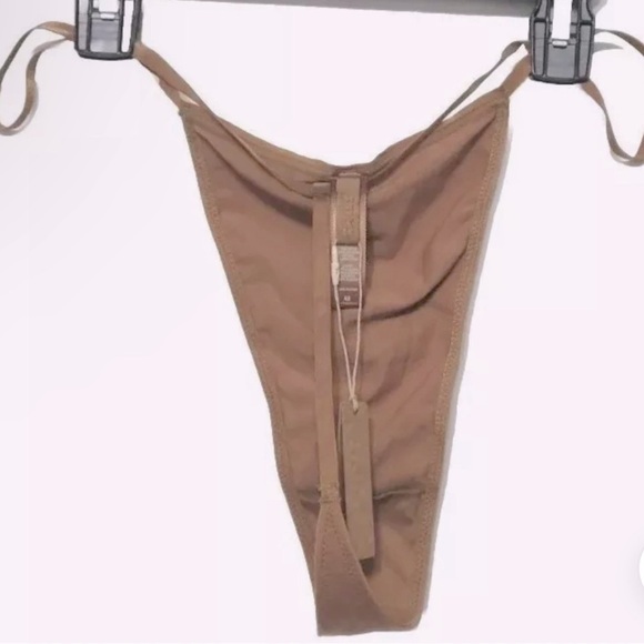 (2 Thongs)Skims Thin Line Thong Panties In Camel. Size 3X NWT. Bundle (2) - Picture 2 of 4